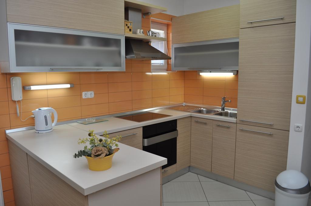 Apartments Vrime Biograd Na Moru Room photo